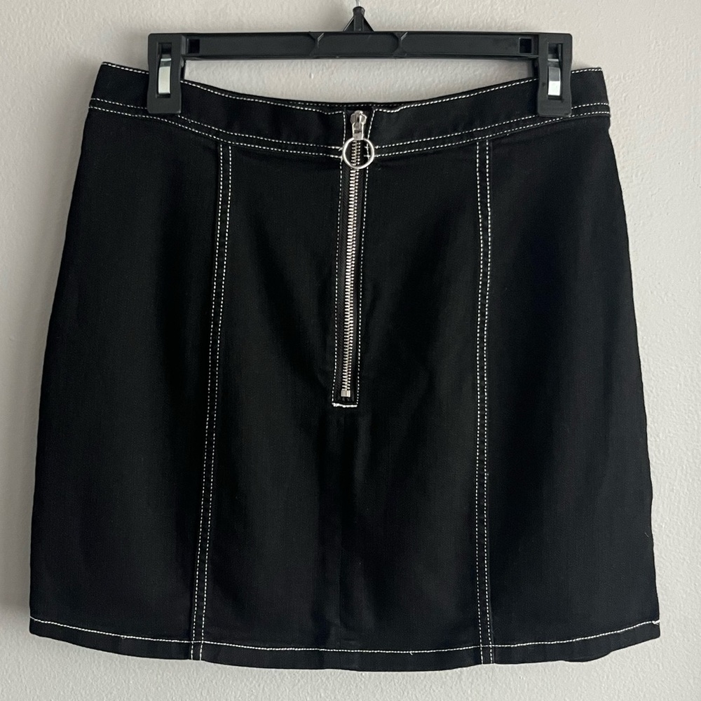 BB Dakota Black Mini Skirt with White Contrast Stitching and Ring-Zip